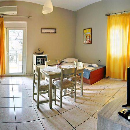 Sourada Studios Mytilene ภายนอก รูปภาพ